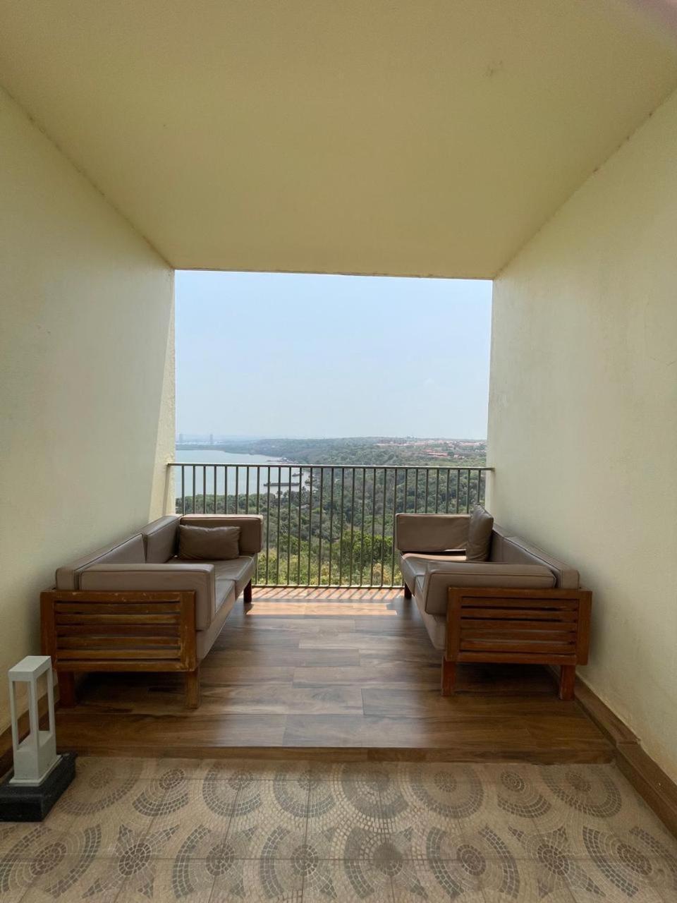 Good Stay 2Bhk Pool Apartment 10 Mins From Dabolim Airport Goa 102 Consua Exterior photo